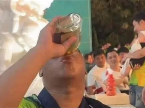 Chàng trai 21 tuổi tử vong sau khi "nốc cạn" chai rượu Whisky
