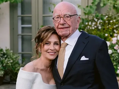 Chuyện tình cổ tích của tỷ phú U100 và bạn gái trẻ hơn 25 tuổi: Mong trọn đời bên nhau