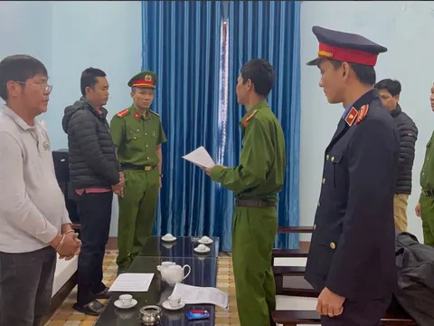 Bắt Trưởng Phòng quản lý đô thị vì tham gia nhận hối lộ khoảng 900 triệu đồng