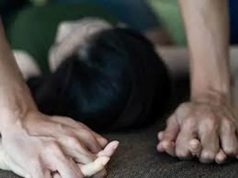 Điều tra vụ thành viên đội bay bị tấn công tình dục và cướp trong lúc quá cảnh