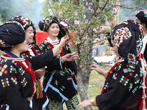 Vun đắp tình đoàn kết, gắn bó giữa các dân tộc