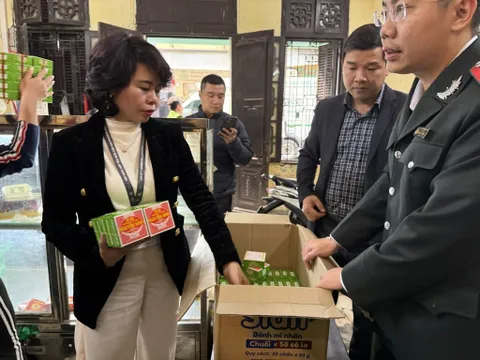 Hà Nội: Bánh cốm gia truyền Nguyên Ninh bị buộc tạm dừng hoạt động vì không đảm bảo vệ sinh an toàn thực phẩm