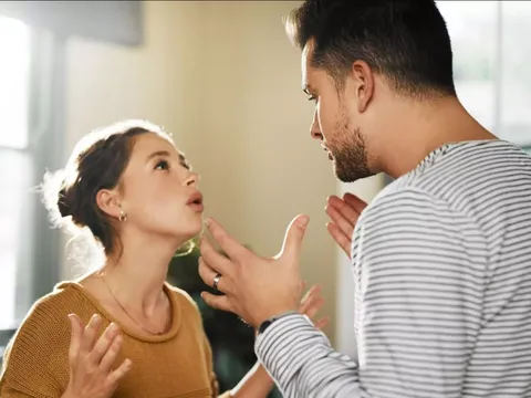 Chiếc nhẫn đính hôn của bà nội chấm dứt mối quan hệ tưởng không thể tách rời của cặp đôi, lý do khiến triệu người đồng cảm