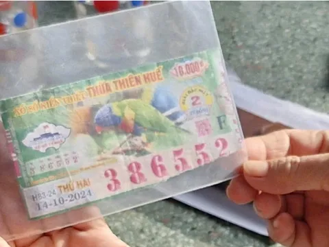 Clip: Giám đốc Công ty xổ số Huế nói lý do không trả thưởng tờ vé số trúng 2 tỷ đồng