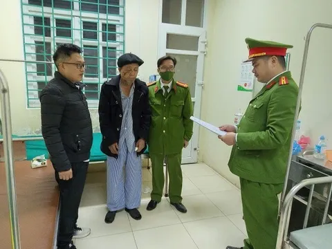 Khởi tố ông lão 75 tuổi đâm vợ tử vong, hé lộ nguồn cơn