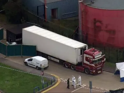 Tin mới nhất về tổng số tiền bồi thường cho gia đình 39 nạn nhân tử vong trong thùng container ở Anh