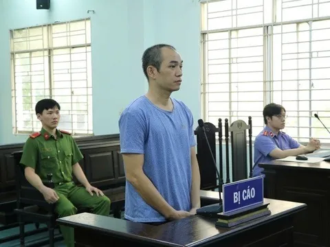 Án tù cho kẻ hung hãn đánh tới tấp cô gái sau va chạm giao thông ở TP.HCM