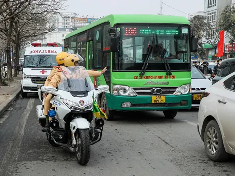 CSGT tuần tra chống ùn tắc tại các cửa ngõ TP. Hà Nội