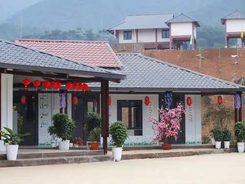 Làng Nủ tiến tới hạnh phúc