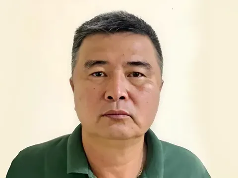 Cựu Phó Vụ trưởng ở Bộ Công Thương bị cáo buộc "gợi ý" doanh nghiệp hối lộ hơn 14 tỉ đồng để mua biệt thự