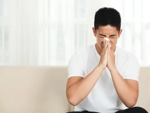 4 dấu hiệu có thể gây liệt nửa mặt khi bị cảm lạnh, ai cũng dễ bỏ qua