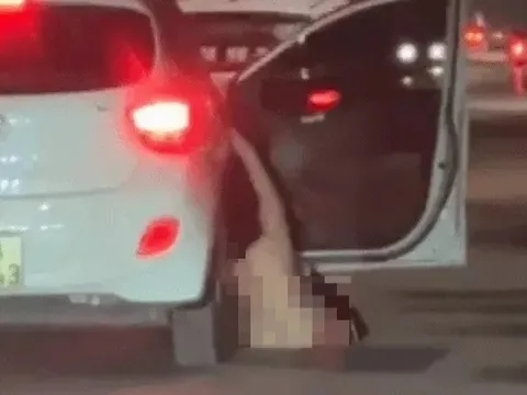 Vụ phụ nữ khỏa thân, rơi khỏi xe ô tô đang chạy: Người đàn ông trong xe là ai?