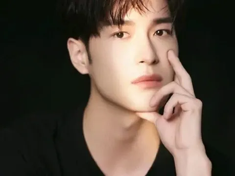 Một việc làm thường ngày của bác sĩ, nhưng sai, khiến ngôi sao trẻ tài năng qua đời trong cô độc ở tuổi 27