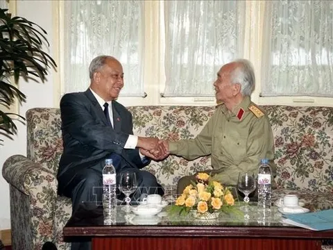 Chủ tịch Khamtay Siphandone: Người bạn lớn của Việt Nam