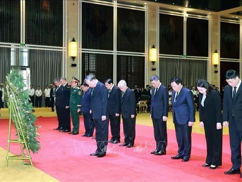 Tổng Bí thư Tô Lâm viếng đồng chí Khamtay Siphandone