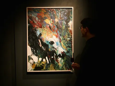 Triển lãm “Khắc nhập khắc nhập”: Dấu ấn ra mắt của nghệ sĩ trẻ Andrew-N