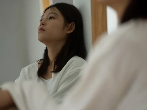 Mẹ chồng nói sẽ chia tài sản cho các con, đến phút cuối tôi mới hiểu “các con” không bao giờ bao gồm con dâu