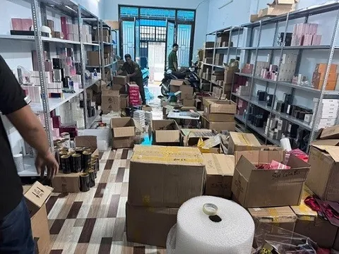 Bắt Lê Thị Kim Tuyến, lộ đường dây mỹ phẩm giả khủng với nhiều kho hàng
