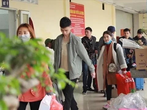 Bí quyết để người lao động nghỉ Tết sớm về quê mà vẫn đúng luật