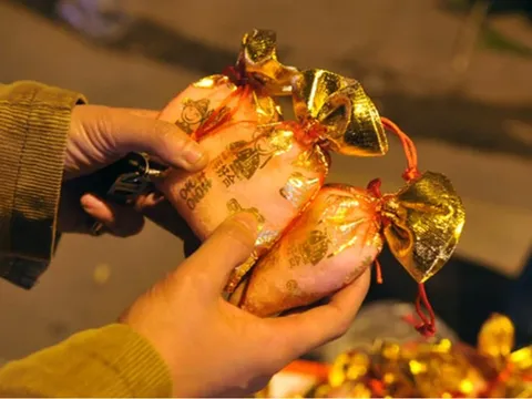 Bí quyết rước tài lộc năm 2026: Đừng quên muối, lửa và một điều quan trọng này