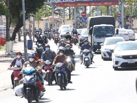 Đi làm ngày đầu năm, “xin vía” gì cho cả năm 2026?