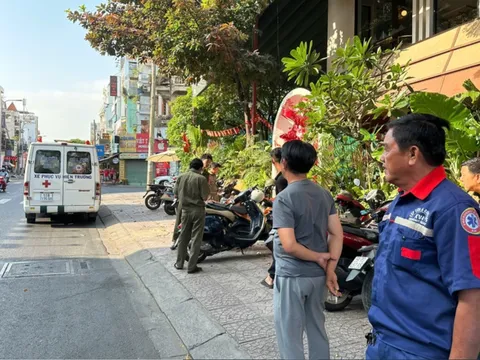 Người đàn ông tử vong bất thường tại quán cà phê trên đường Hoàng Hoa Thám, hiện trường có gì?