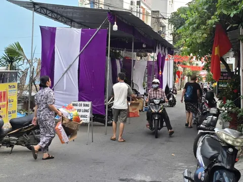 Chày và búa vứt bên hông nhà: Hé lộ tình tiết nghi án con trai sát hại cha ruột ở Đà Nẵng