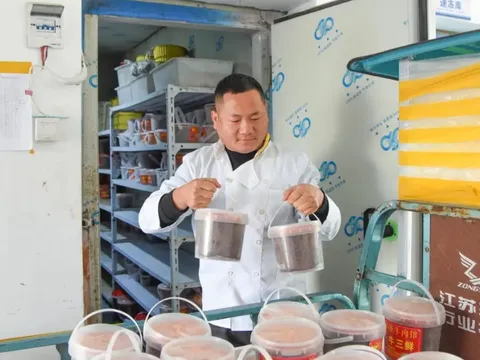 Cậu bé trong trại mồ côi và cú đặt cược 800 triệu đồng làm nên thương hiệu bò hầm