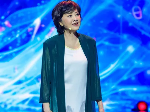 Nhan sắc tuổi 74 của "người tình màn ảnh Đường Tăng" gây sốt: Thời gian dường như bỏ quên “Nữ vương Tây du ký”