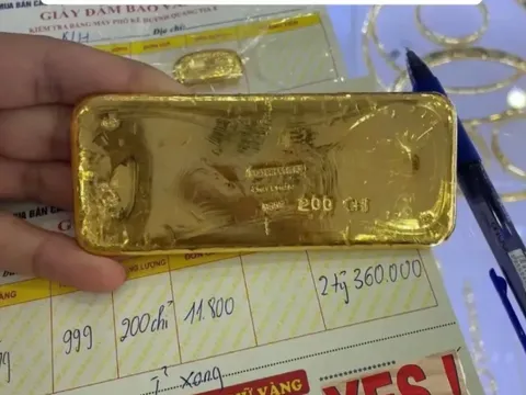 Chia tay xong, bán luôn thỏi vàng 200 chỉ người yêu cũ tặng, cô gái thu hơn 2 tỷ rồi tuyên bố một câu gây chú ý