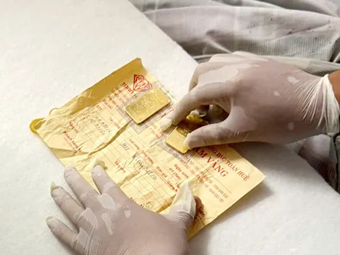 Tiền mặt còn nguyên, 3 cây vàng SJC biến mất bí ẩn sau mùng 4 Tết: Thủ phạm là cháu họ SN 2005, bán 1 cây vàng được 180 triệu rồi mua iPhone 17 Pro Max tặng bạn gái