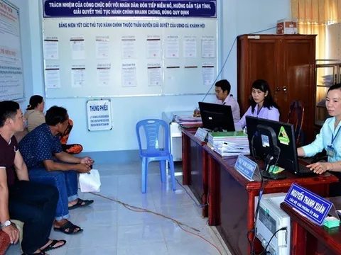 Chính phủ quyết định không xếp lương mới cho toàn bộ công chức cấp xã ở 34 tỉnh thành theo NĐ33: Lương công chức cấp xã từ 2026 thay đổi ra sao?