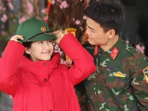 Vừa khen bạn trai quân nhân "dỗi cũng đáng yêu", Hòa Minzy liền chốt ngay một câu khiến fan hụt hẫng