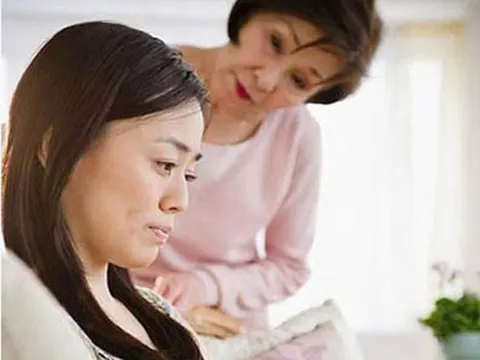 Mẹ chồng – nàng dâu cãi nhau sau sinh, người chồng làm một việc khiến ai cũng bất ngờ