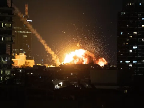 Iran đưa ra điều kiện ngừng bắn