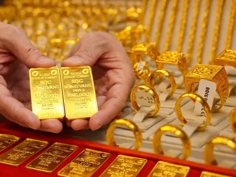 Giá vàng giảm mạnh sáng 12/3