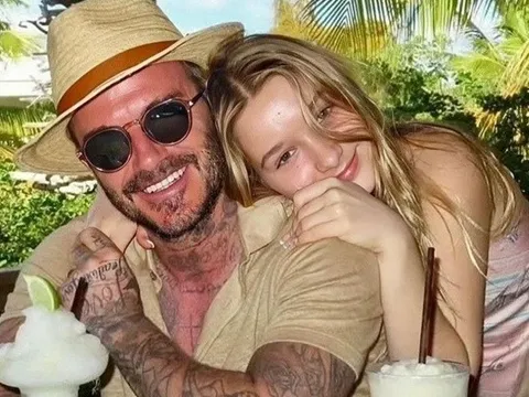 Chưa tròn 15 tuổi, ái nữ nhà Beckham đã chuẩn bị lên chức "bà chủ" đế chế mỹ phẩm riêng