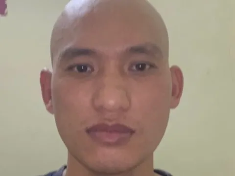 Truy bắt nghi phạm bắn chết vợ 3 phát súng, tiếp tục sát hại thêm một người đàn ông rồi lái ô tô bỏ trốn