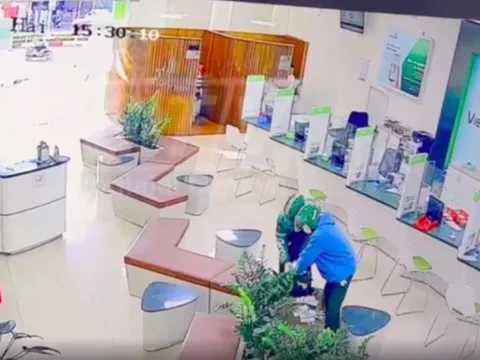 Hé lộ thêm tình tiết vụ cướp ngân hàng gần 2 tỷ: “Tài đen” và đồng bọn tiếp tục bị điều tra các vụ giết người, cưỡng đoạt tài sản