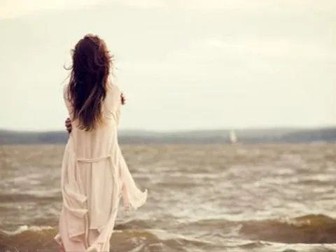 Tôi 38 tuổi vẫn cố chờ một người đàn ông tâm lý, tự chủ về kinh tế, đẹp trai