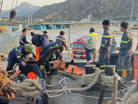 Bi kịch trên tàu hàng: Liên tiếp xuống cứu người, 3 thuyền viên tử vong