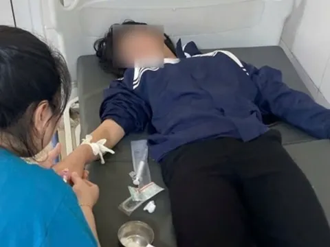 Nữ sinh lớp 7 nhập viện vì uống thuốc trừ sâu: Nhà trường lên tiếng, phủ nhận nguyên nhân do bạo lực học đường