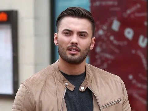 Ngôi sao truyền hình tử vong dưới mương nước, thi thể được phát hiện trong tư thế "lạ"