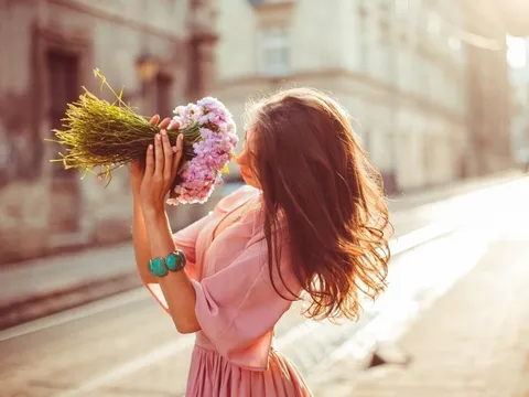 Người xưa dạy phụ nữ: Giữ kín 3 chuyện, cuộc đời ít phiền muộn