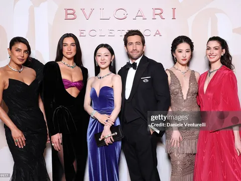 Kim Ji Won "chặt đẹp" dàn sao Hollywood bằng visual không góc chết