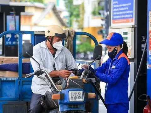 Giá xăng dầu chiều 24/3: Dầu thế giới phục hồi sau đợt giảm 10%, một số nguyên liệu năng lượng giảm