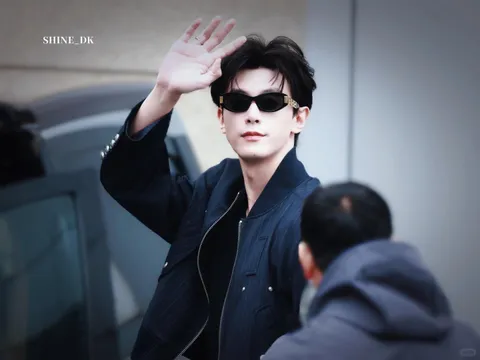 Cái kết "sang chấn" của ác nam "Trục Ngọc": Phải tháo chạy vào nhà vệ sinh vì sức nóng của người hâm mộ