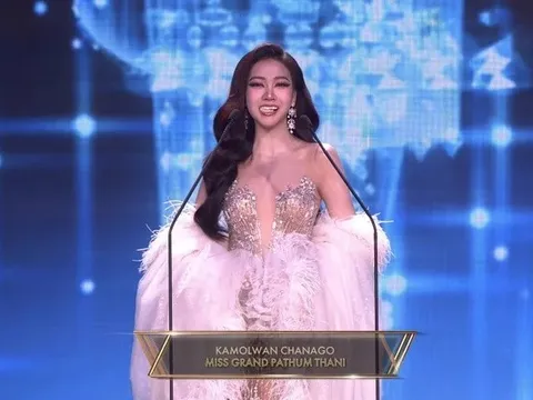 Hoa hậu 18 tuổi gặp sự cố "rơi phụ kiện" nhạy cảm ngay giây phút quan trọng nhất