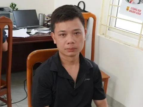 Thảm án Quảng Trị: Người thân tài xế bật khóc khi nhận thi thể sau chuyến xe định mệnh