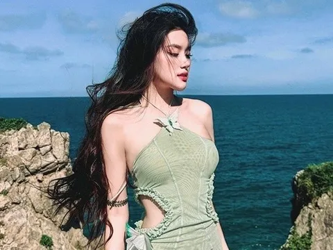 Rời xa ánh đèn sân khấu, mặt mộc của tân Hoa hậu Phan Phương Oanh thực sự ra sao?